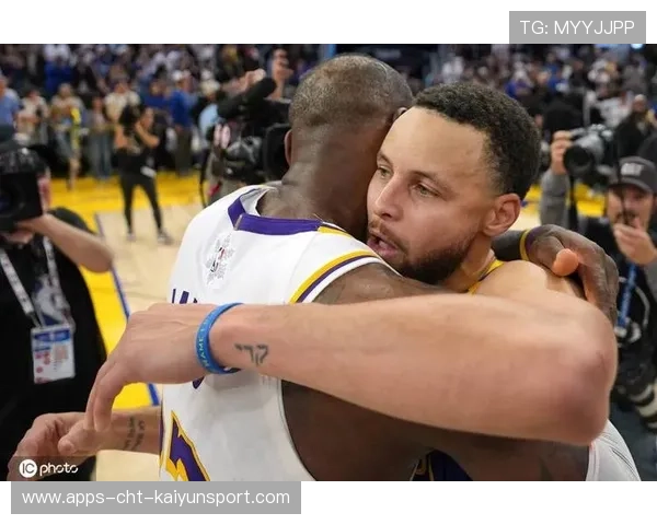 巨星逆袭瞬间：詹姆斯PK库里！